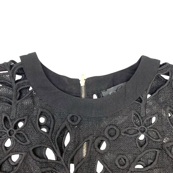 Gracia Black Lace Floral Cutout 3/4 Sleeve‎ Zip Crop Top - Picture 3 of 9